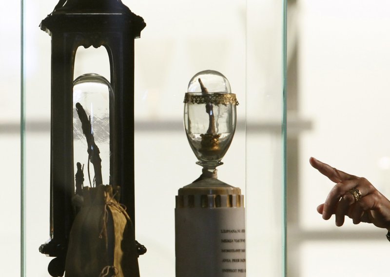 Galileov srednji prst kao znanstvena relikvija