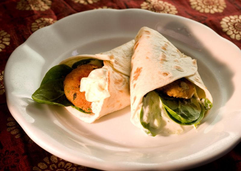 Falafel u tortilji