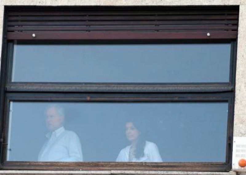 Dikan i Dolores prosvjedovali s prozora
