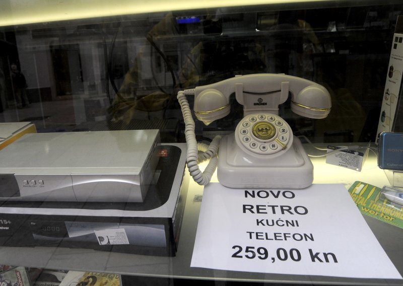 Kriza vraća u modu fiksne telefone