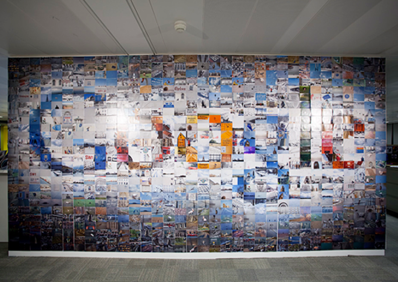 Googleov logo sačinjen od 884 fotografije