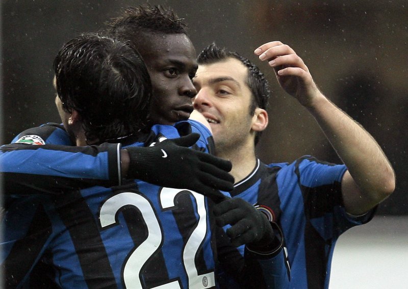 Balotelli se vratio golom, pobjede vodećih