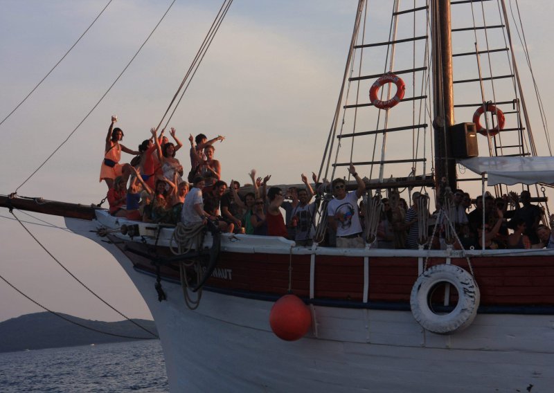 Partyji uz zalazak sunca na Garden Festivalu