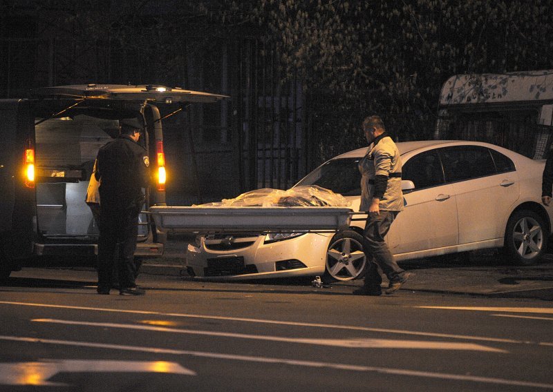 Automobilom pokosio pješake na Trešnjevci