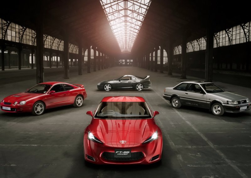 Toyota se prisjeća prošlosti i najavljuje budućnost