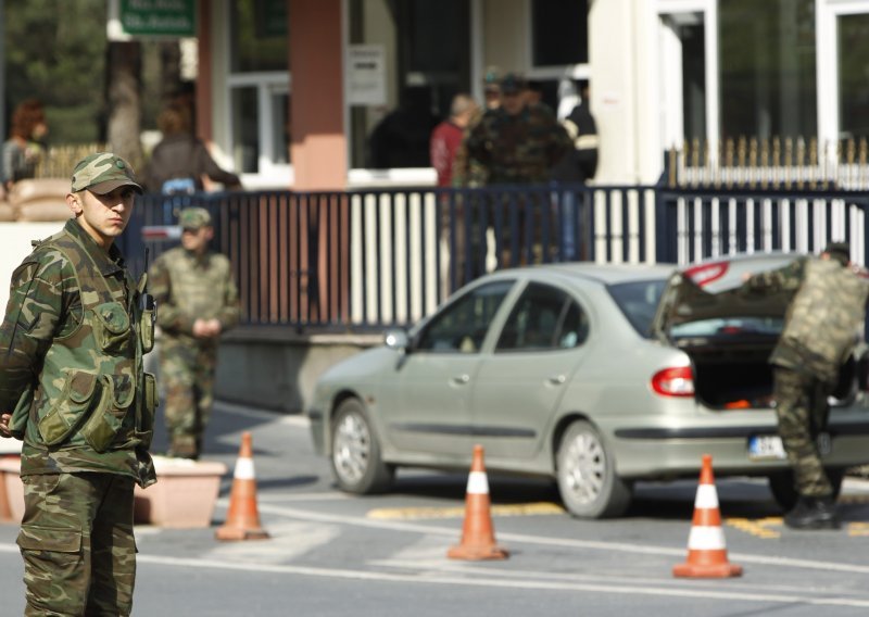 Zbog državnog udara uhićeno 49 osoba