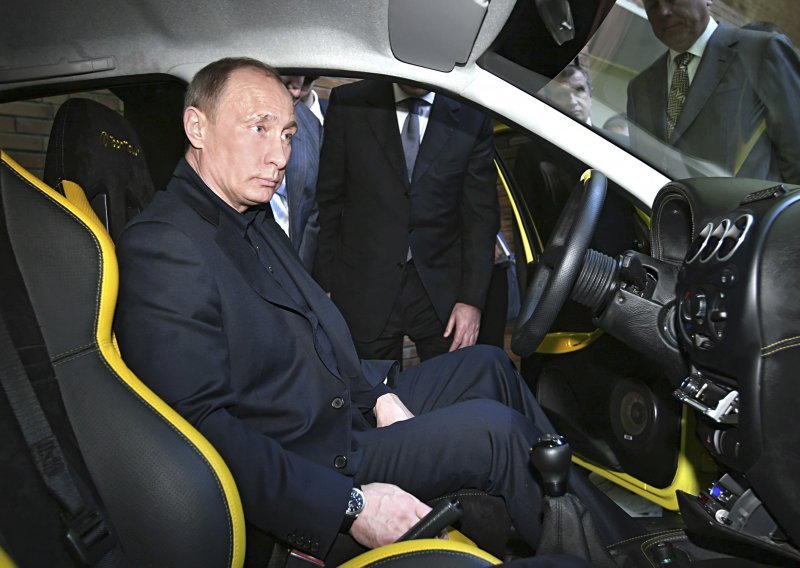Putin i promjenom vremena privlači birače