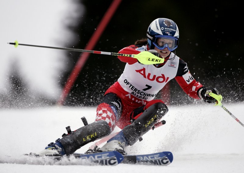 Ana četvrta, a Nika deseta u Garmischu!