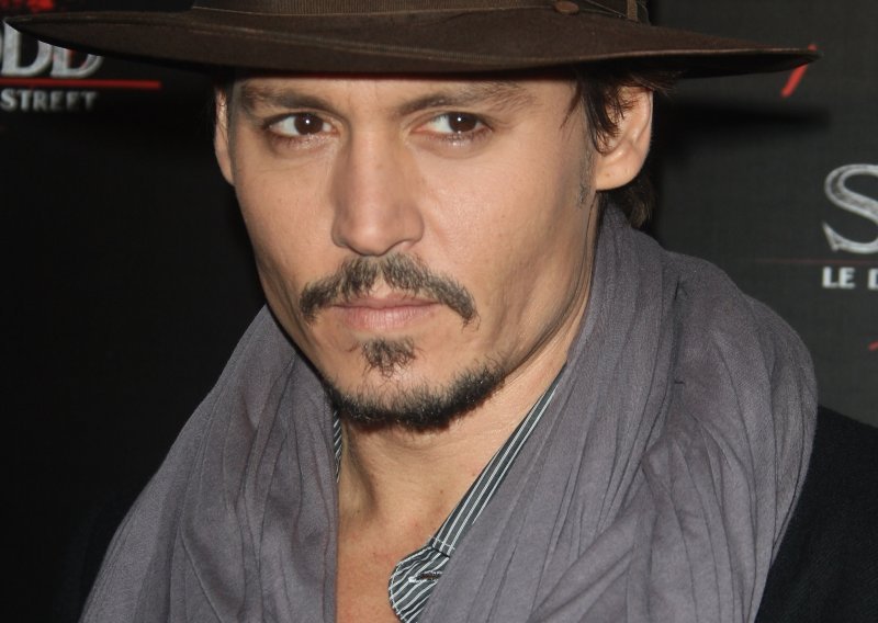 Johnny Depp na novom albumu grupe Baby Bird