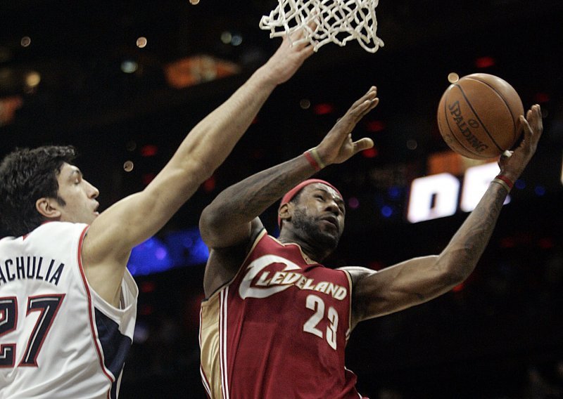 Lakersi ponizili Dallas, Charlotte iznenadio 'cavse'