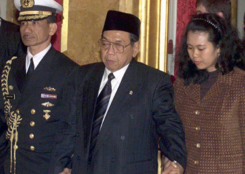 Umro bivši indonezijski predsjednik Wahid