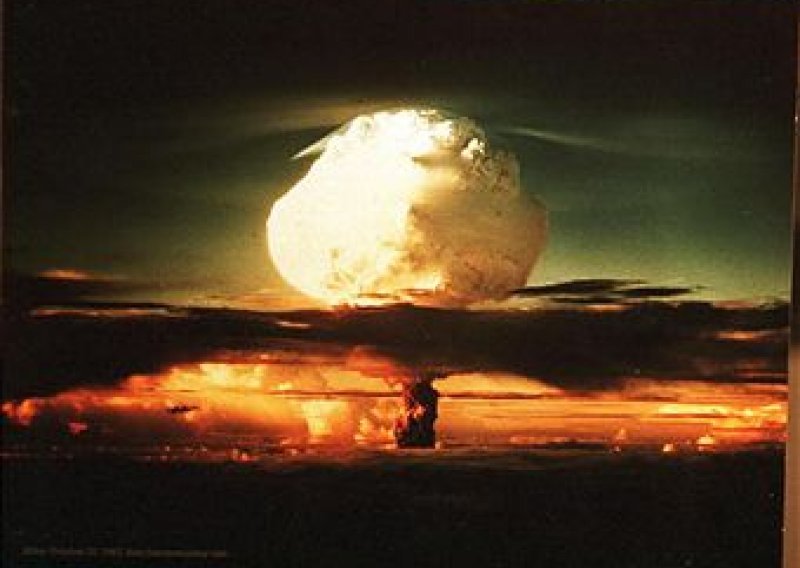 Iran će razviti nuklearnu bombu do 2011.