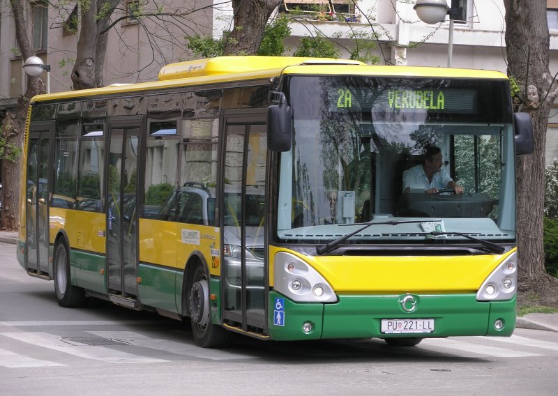 Pulapromet sutra štrajka, ali vozi djecu u škole