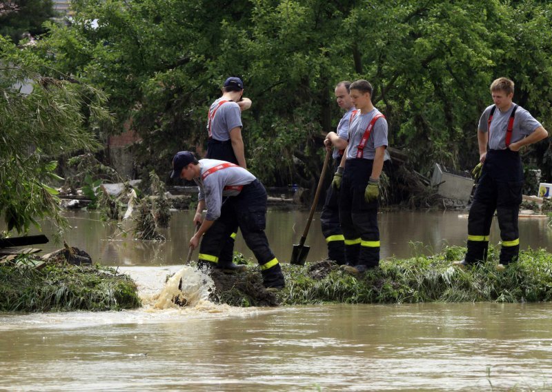 Najmanje 12 mrtvih u poplavama u srednjoj Europi