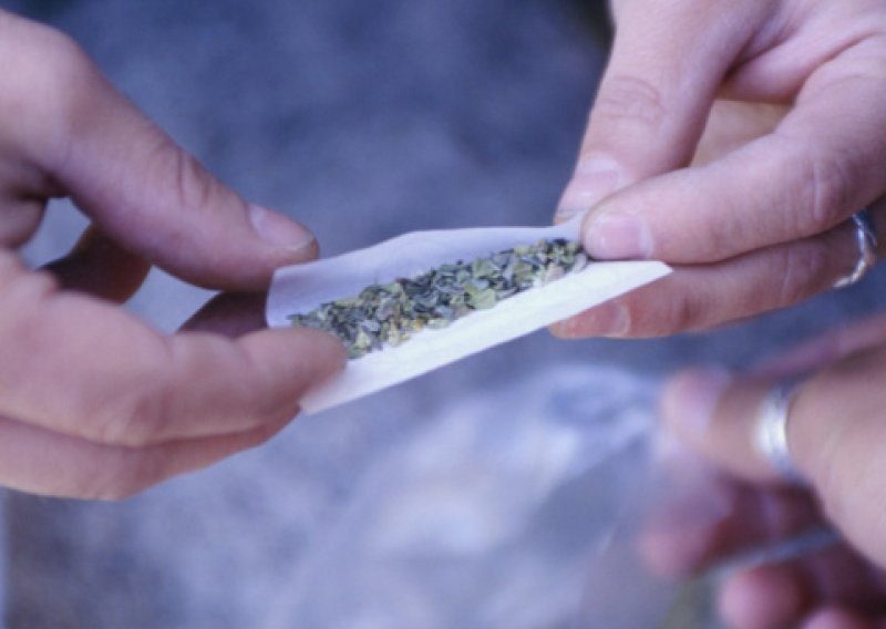 Kaznena prijava zbog jednog grama marihuane