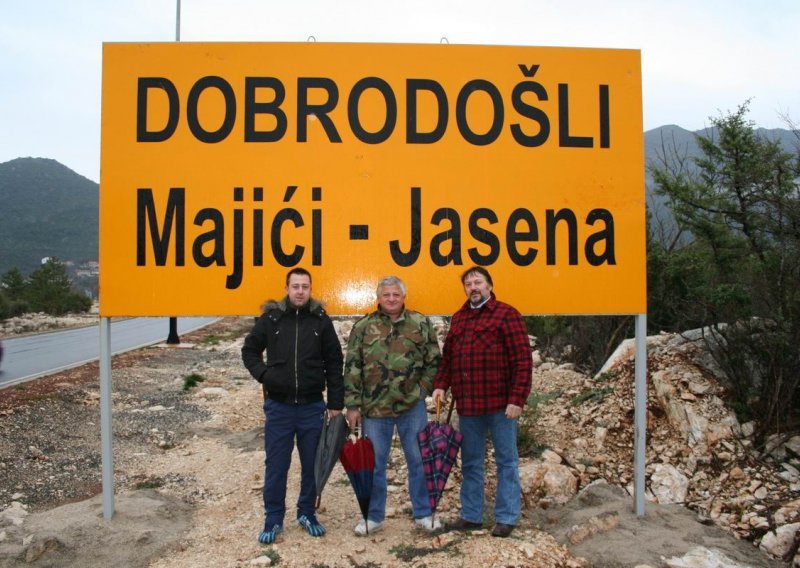 Bizaran sukob oko znakova na Dalmatini