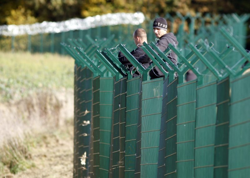 Svi zatvaraju granice; hoće li se Hrvatska pretvoriti u veliki migrantski centar?