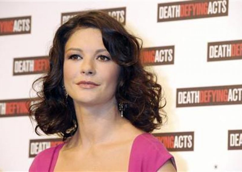 Zeta-Jones debitira u mjuziklu na Broadwayu