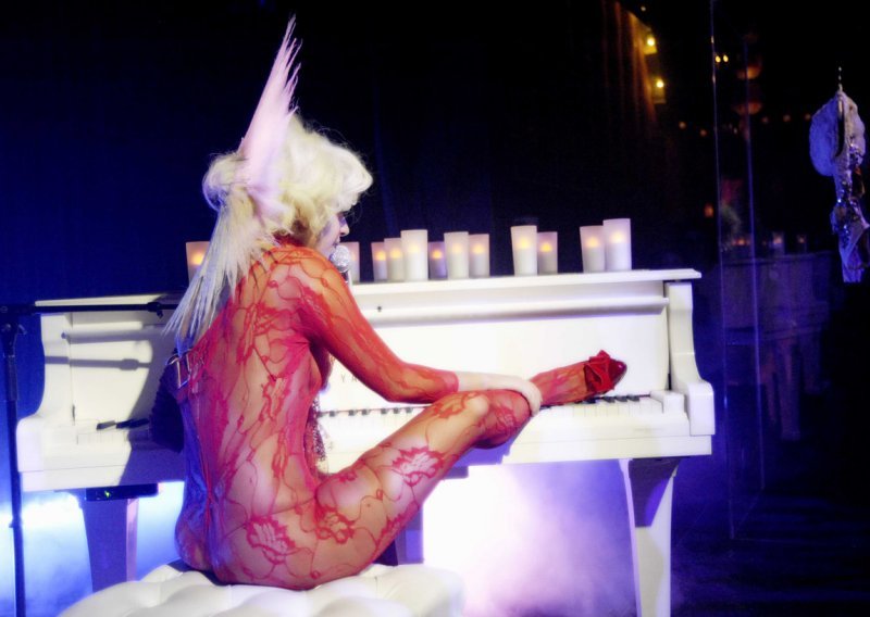 Lady Gaga trijumfirala na MTV Latin Awards