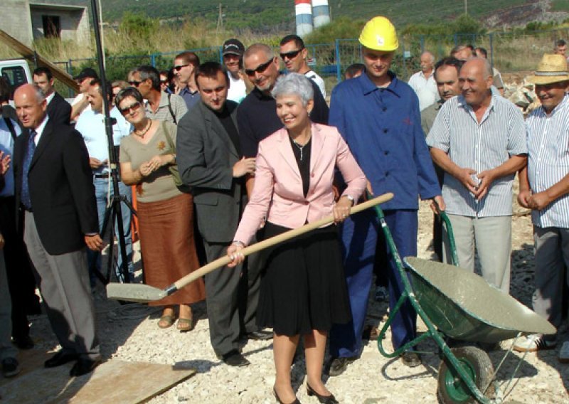 Kosor je karijeru sagradila na promicanju nerada