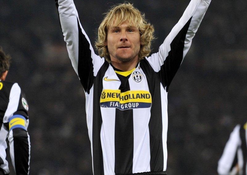 Nedved potpisuje novi ugovor s Juventusom