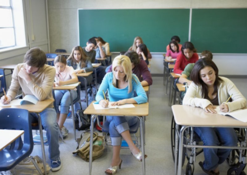 Crkva studentima napisala molitve za ispite