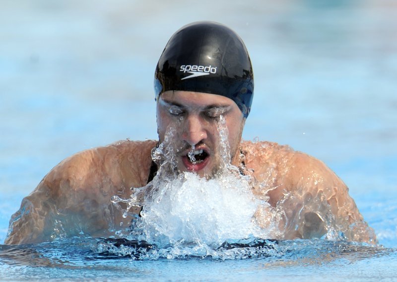 U finalu Vanja Rogulj i muška štafeta na 4x100 mješovito