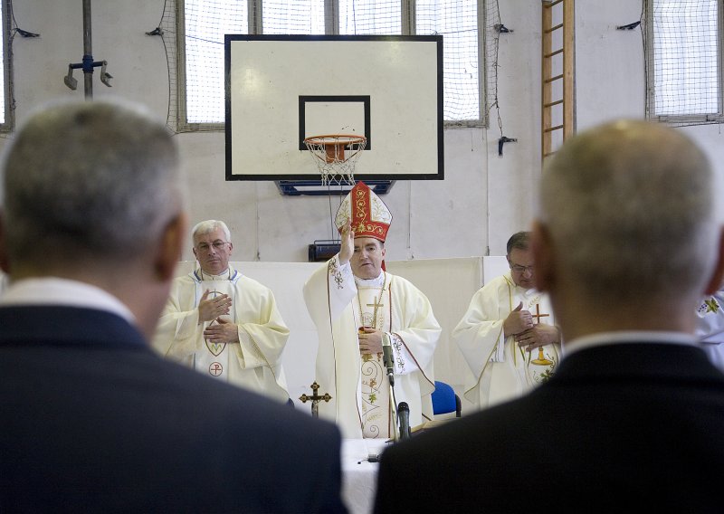Katolička crkva budi se pred izazovima krize