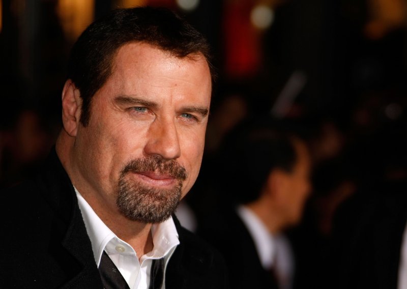 John Travolta obratio se javnosti povodom smrti sina
