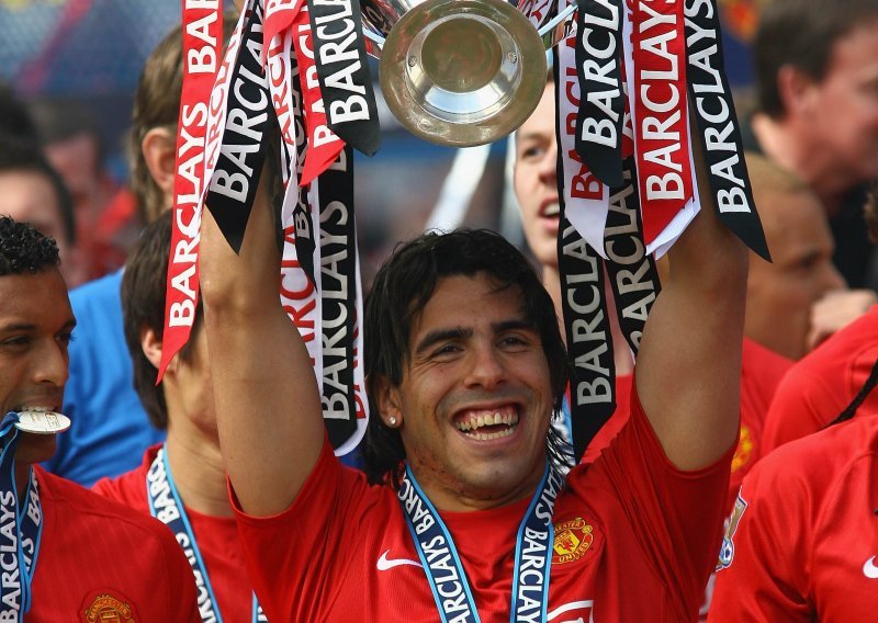 Carlos Tevez napušta Manchester United