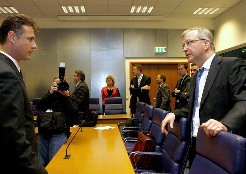 Rehn najavio novi krug razgovora s Hrvatskom
