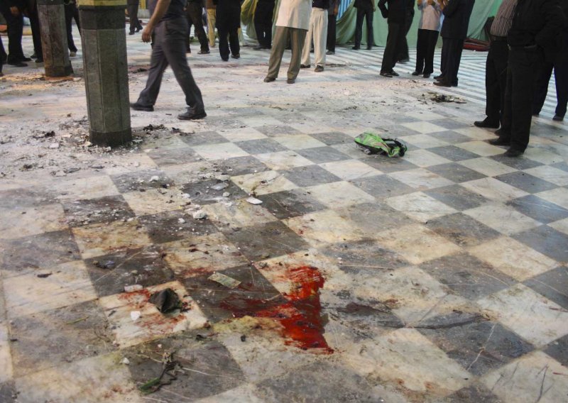 Obješena trojica počinitelja atentata na džamiju