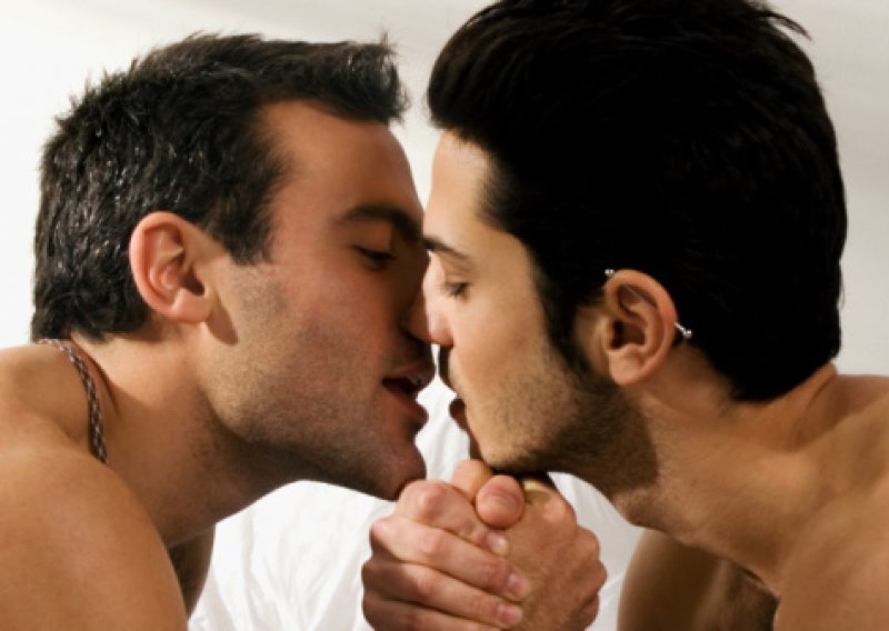 Homoseksualci pozvani da se učlane u HDZ