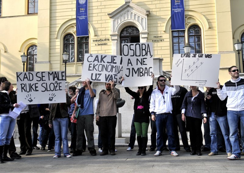 Studenti večeras odlučuju o nastavku blokade