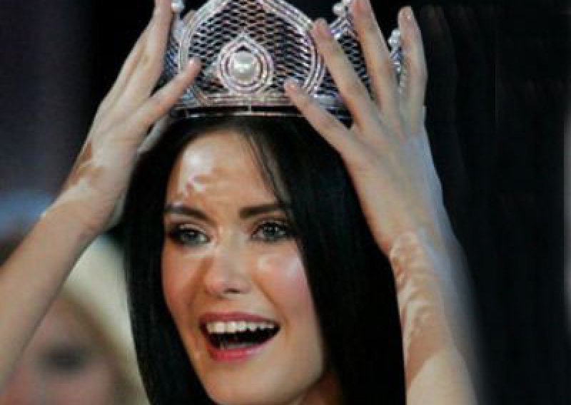 Miss Rusije bez krune zbog golišavih slika?