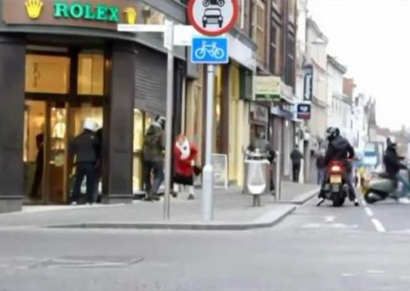 Pljačkaši pobjegla policiji, belgijski trgovački centar evakuiran