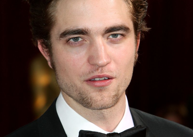 Robert Pattinson užasno smrdi