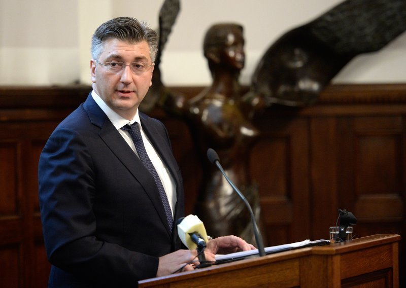 Plenković: Nisam znao da je gospođa Nađ na '6+6'