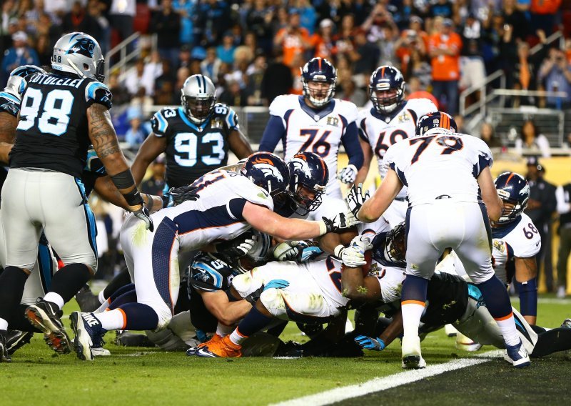 Najveća utakmica američkog sporta završila trijumfom Denvera i Manninga