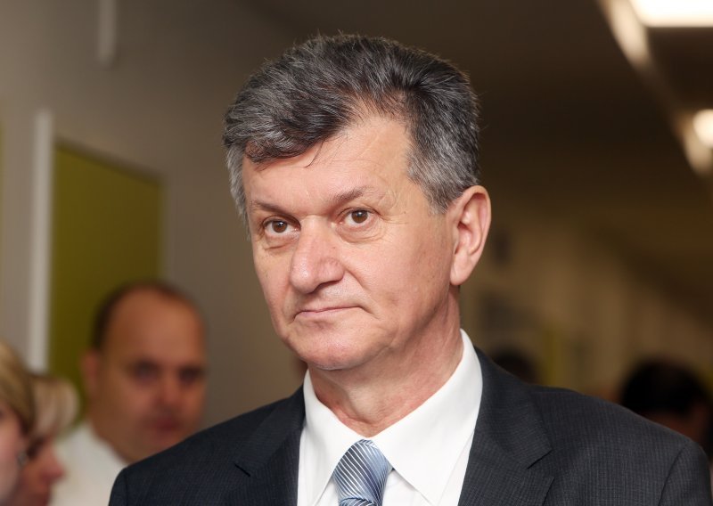 Kujundžić ne zna za deficit sedam bolnica od pola milijarde kuna