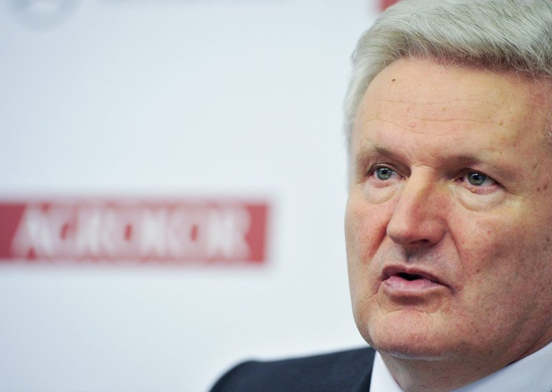 Todorić oštro po Vladi: Ne pritišćite Ustavni sud!