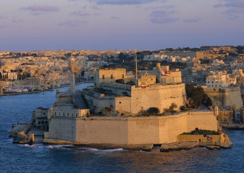 Maltežani biraju na prijevremenim parlamentarnim izborima