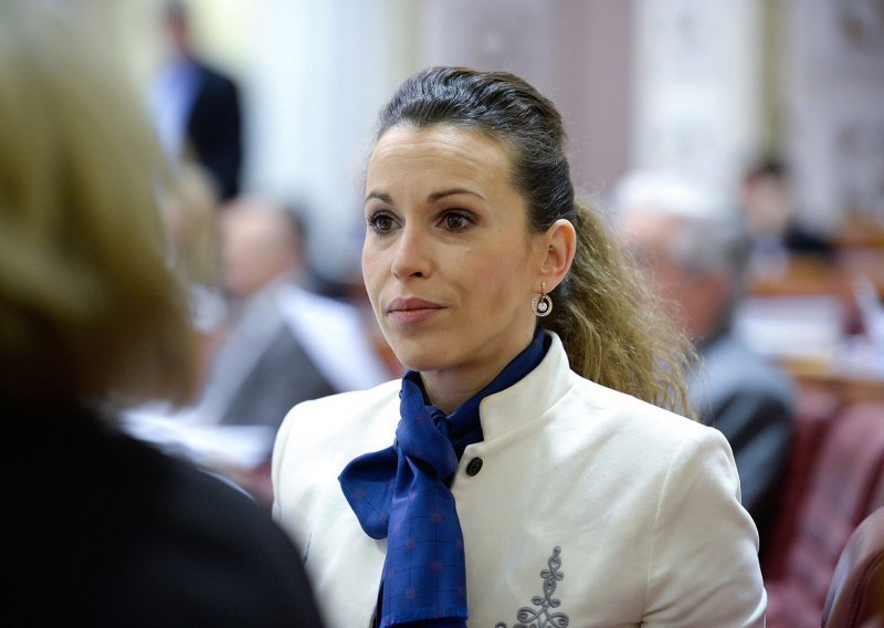 Kandidatkinja HDZ-a za županicu Majda Burić predstavila program i zamjenike