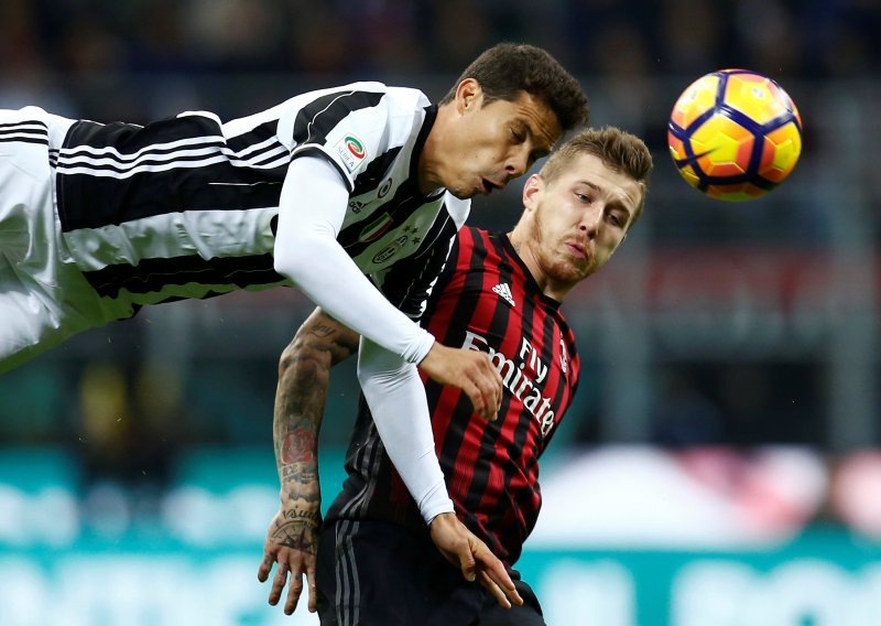 Veliki derbi pripao Milanu, Juventus na koljenima