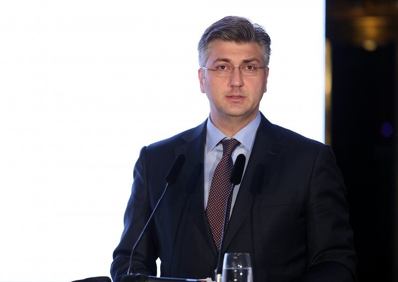 Plenković o Agrokoru: Postoje načini da se zaustave negativni trendovi