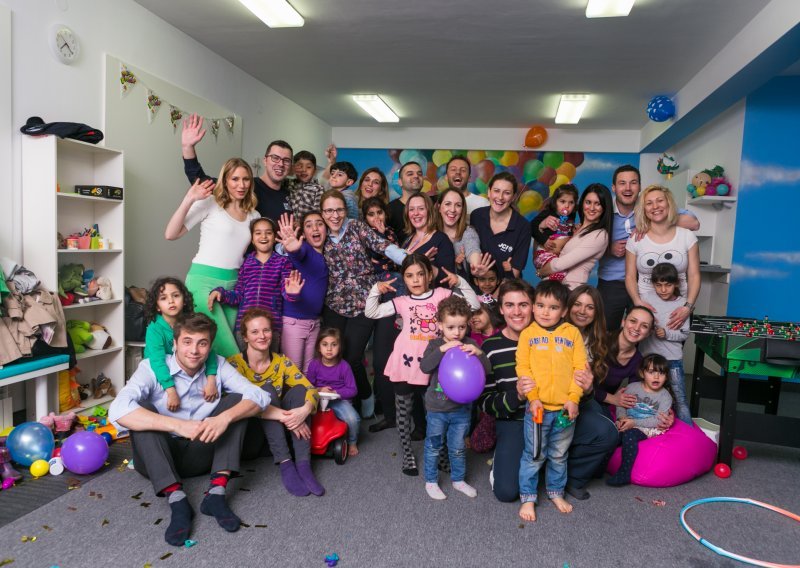 Mali azilanti iz Porina proslavili rođendan, idući mjesec plešu s Ištvanom Vargom