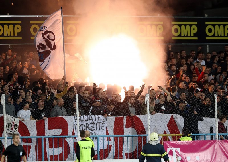 Nova vulgarna Torcidina pjesma odjekivala Zagrebom