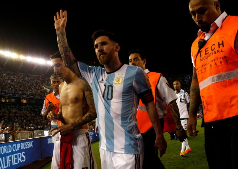 Messijevim golom Argentina prema Rusiji; južnoamerički prvak opasno visi