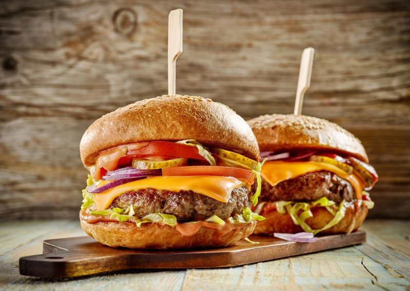 Evo kako je cheesburger postao 'prioritet broj jedan' u Googleu