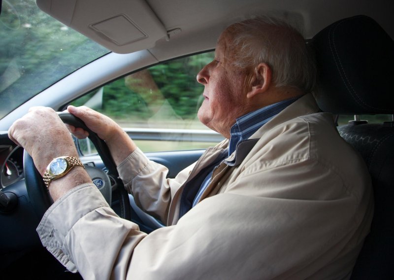 Umirovljenici protiv ponovnog liječničkog pregleda za vozačke nakon 65 godine života